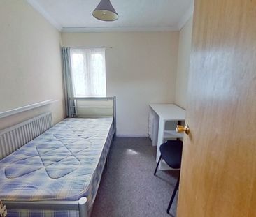 3 bedroom House - BROOM CLOSE, Student Accomodation - Photo 4