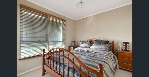 Fantastic 3-bedroom home in an unbeatable location. - Photo 1