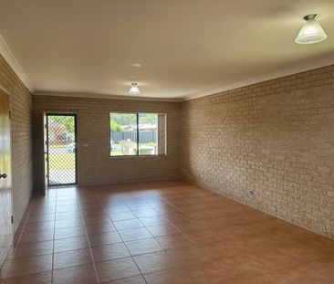 THREE BEDROOM DUPLEX IN MALONEYS BEACH - Photo 5