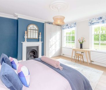 Immaculately presented Grade II listed house opposite The Long Walk... - Photo 5