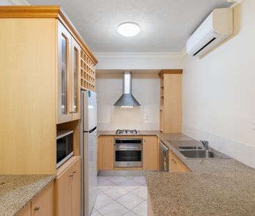 Furnished 1 bedroom + Study ground floor apartment in multi award w... - Photo 5