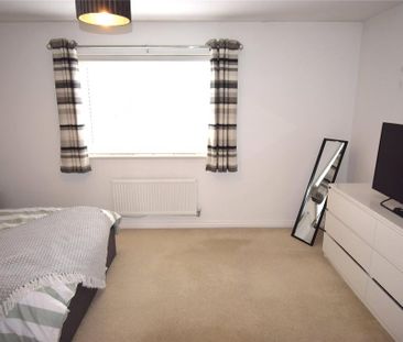 2 bedroom end of terrace house to rent - Photo 5