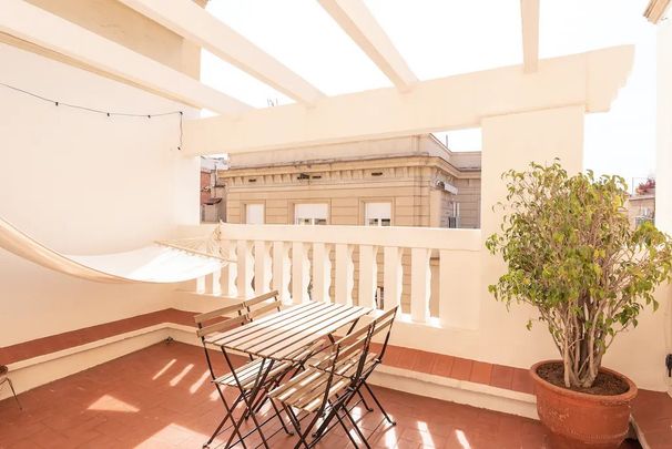 Carrer de Teodora Lamadrid, Barcelona, Catalonia 08022 - Photo 1