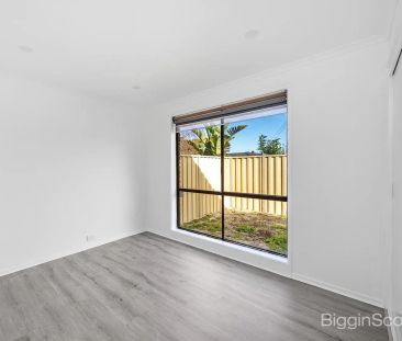“Charming Home on Spacious 590sqm Allotment in Prime Location!” - Photo 5