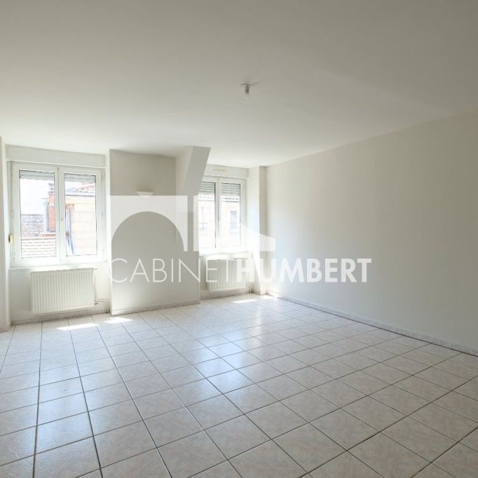 Location Appartement 3 pièces 85m² ST ETIENNE 42000 - Photo 1