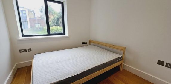 House share to rent - Photo 2