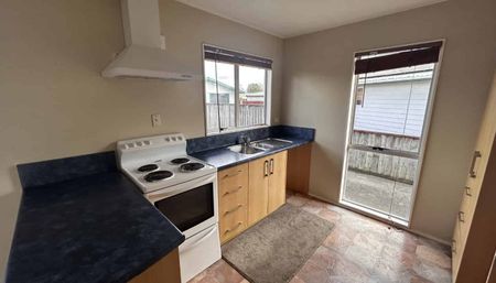 Family Living on Flyger - Photo 4