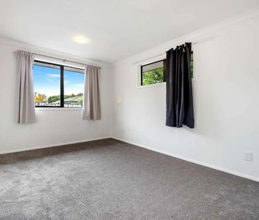 215A Fox Street, Hamilton East, Hamilton - Photo 2
