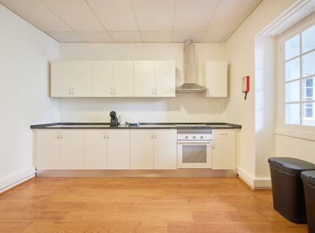 Rua Alexandre Herculano, Lisbon, Lisbon 1150-005 - Photo 3