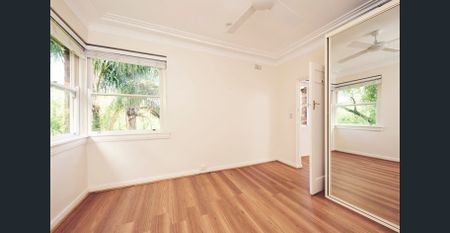 CONTEMPORARY TWO-BEDROOM ART DECO APARTMENT WITH AN ABUNDANCE OF LIGHT! - Photo 3