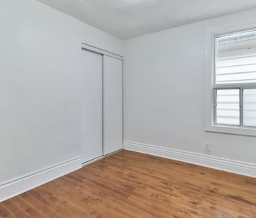 For Lease - 212 Coxwell Avenue, Toronto, Ontario - Photo 6