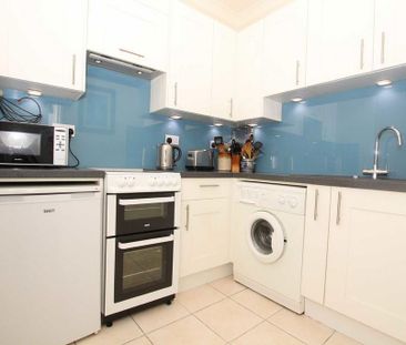 Studio to rent - Photo 6