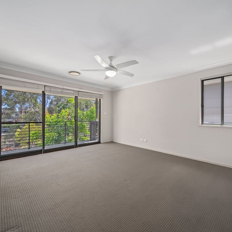 Fresh, functional and designed for easy family living - Photo 1