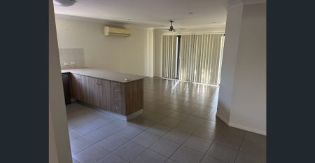 4-Bedroom Home for Rent in Blacks Beach - Photo 3