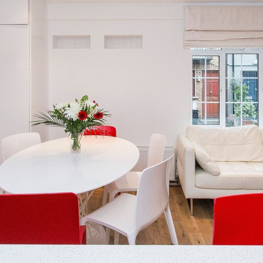 3 Bed Terraced House, Huntsworth Mews, NW1 - Photo 1