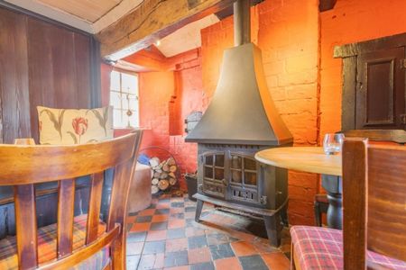 Willoughby, Rugby - Photo 5