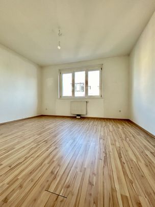 Charmante 3-Zimmer-Wohnung mit Balkon in zentraler Lage – 94.71m² Wohnfläche - Photo 1