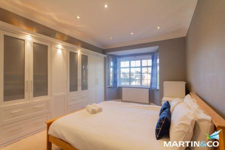 4 bedroom semi-detached house to rent - Photo 4