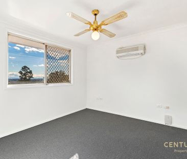 Charming, Private Townhouse in a Convenient Minto Location !!! - Photo 6