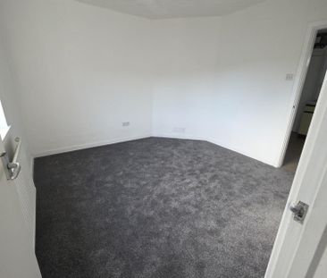 3 bedroom House To Let Total Size: 980 SQ FT - Photo 2