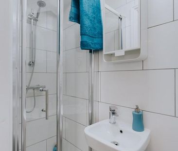 6 bedroom semi-detached house to rent - Photo 6