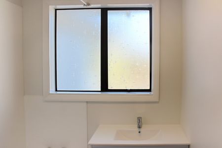 96 McFaddens Rd, St. Albans - Photo 2