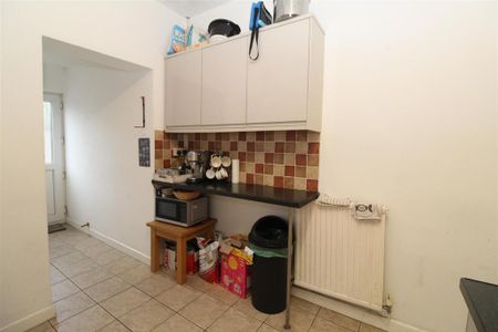 5 bedroom house to rent - Photo 2