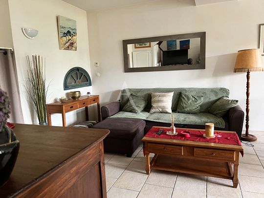 Location maison 3 pièces, 60.00m², Saintes - Photo 1