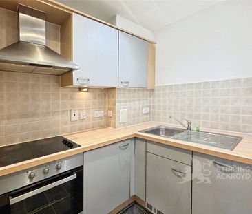 Oriental Road, Woking, Surrey, GU22 7PH - Photo 4