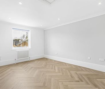4 bedroom detached house to rent - Photo 2