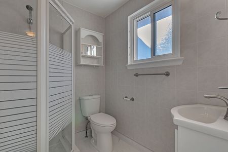 For Lease - 37 Banner Crescent, Ajax, Ontario - Photo 2