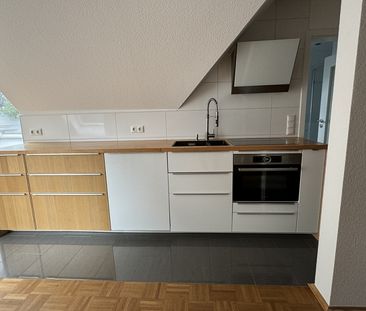 "Neuer Wohnkomfort in historischer Villa!" - Photo 3