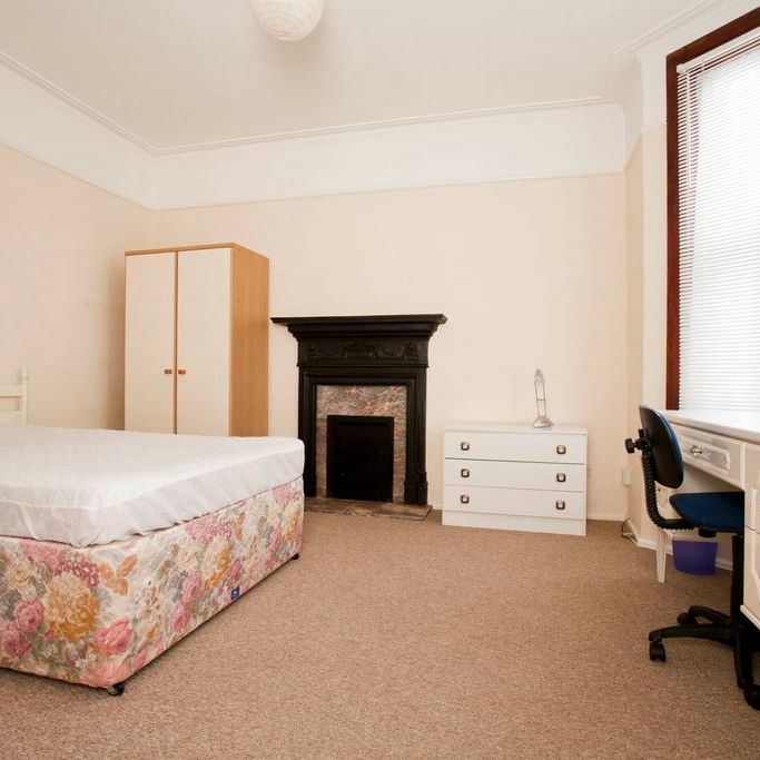 4 bedroom detached house to rent - Photo 1