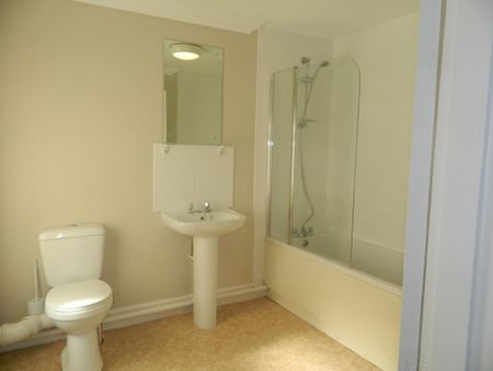 3 bedroom detached house to rent - Photo 4