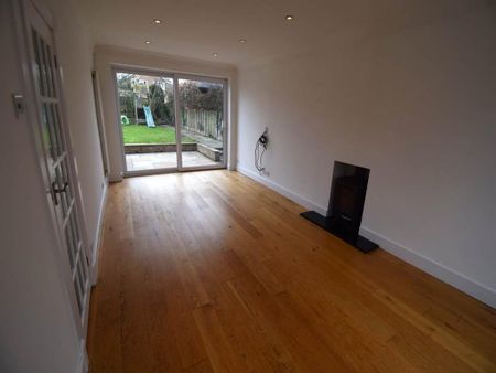 3 bedroom link detached house to rent - Photo 2