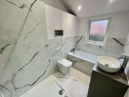 2 bedroom property to rent - Photo 4