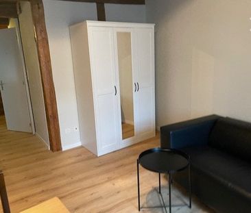 Voll möblierte 2-Zimmer Wohnung im Zentrum von Baden - Photo 1