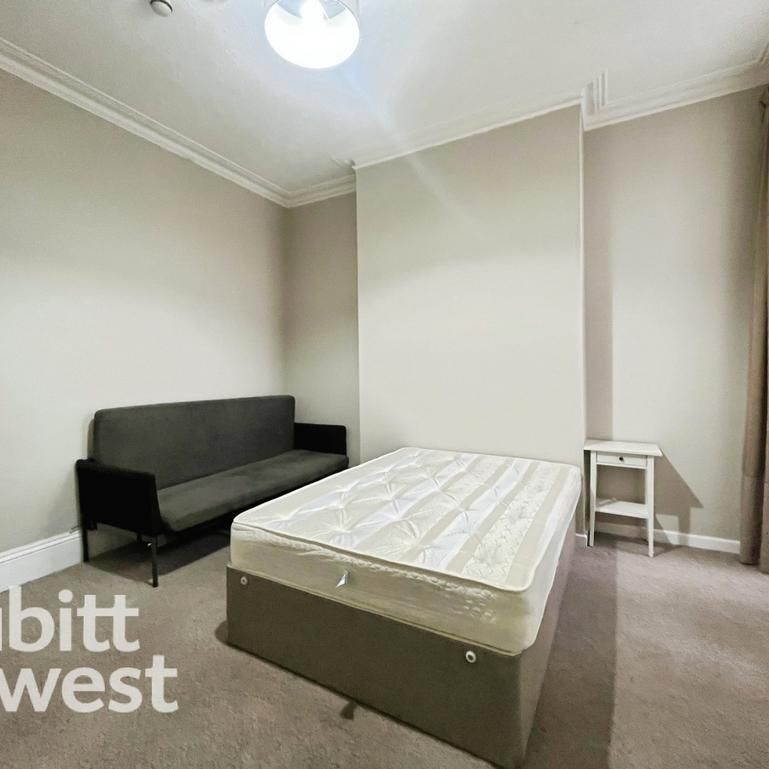 1 bedroom in a house share to rent - Photo 1