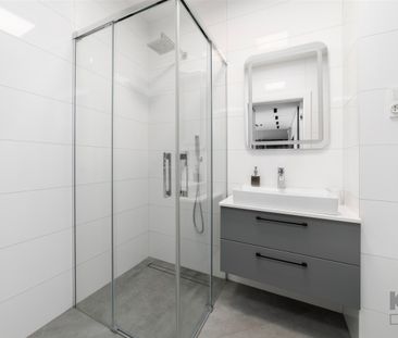 Łódź, Śródmieście, Drewnowska - Photo 5