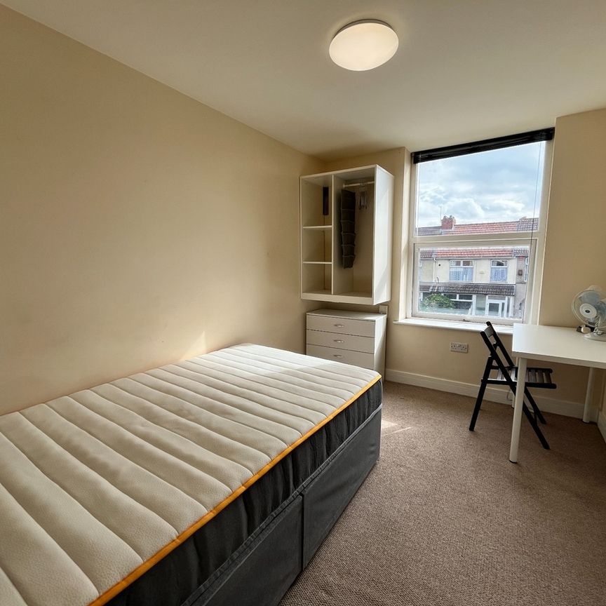 2 Bed Flat, Filton Avenue, BS7 - Photo 1