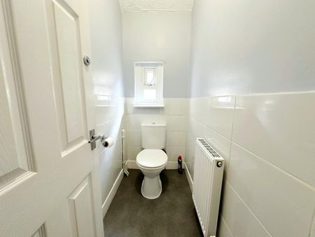 3 bedroom maisonette to rent - Photo 4