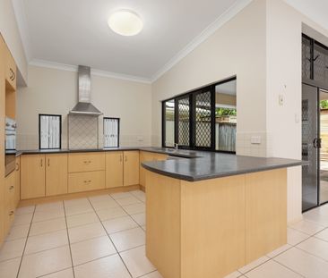 BRINSMEAD FAMILY HOME IN WEST PARKRIDGE ESTATE! - Photo 1