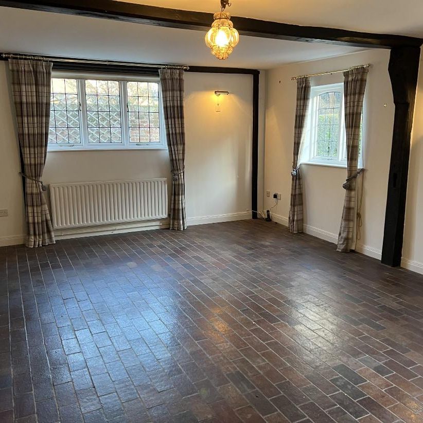 The Oakery Moortown House Ringwood BH24 3AN - Photo 1