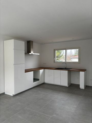 Location Maison 4 pièces 110m² - Photo 2