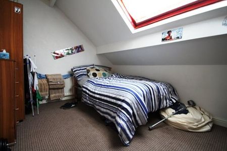 5 Bed - All Inclusive Student Property - Photo 2