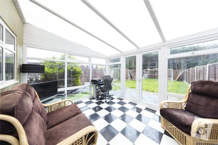 2 bedroom semi-detached house to rent - Photo 3