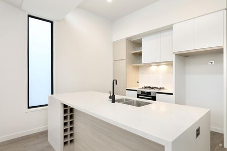 9/63 Buckley Street, Moonee Ponds VIC 3039 - House For Rent | Domain - Photo 5