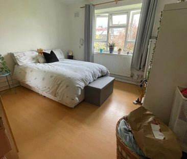 3 bedroom flat share to rent - Photo 1