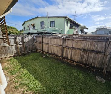 Neat Two Bedroom Unit In East Mackay - Photo 1