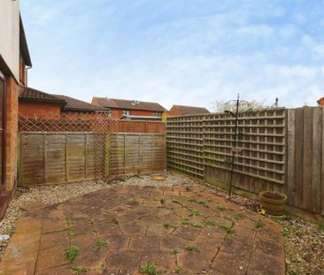 2 bedroom semi-detached house to rent - Photo 6